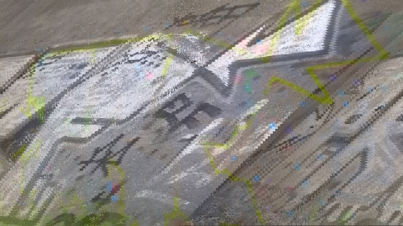 Graffiti Bombing - Photo by deinemudda