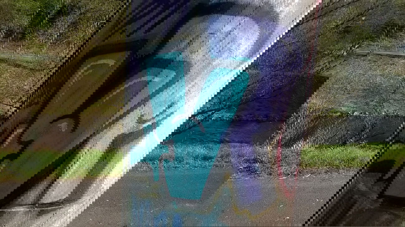 Graffiti Bombing - Photo by deinemudda