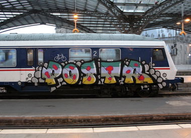 Graffiti Train - Photo by deinemudda