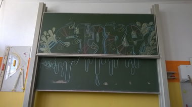 Graffiti Artwork - Photo by deinemudda