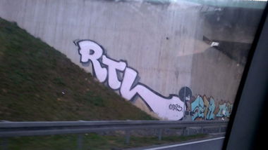 Graffiti Bombing - Photo by deinemudda