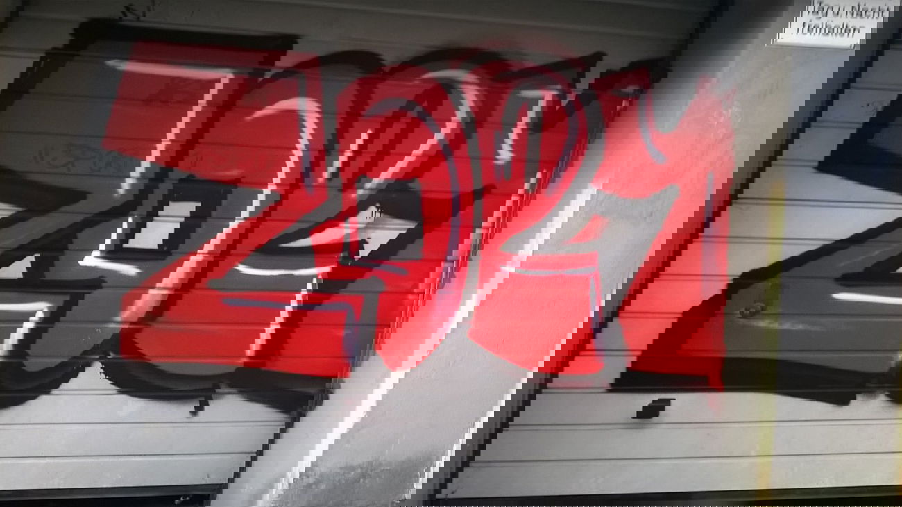 Graffiti Bombing - Photo by deinemudda