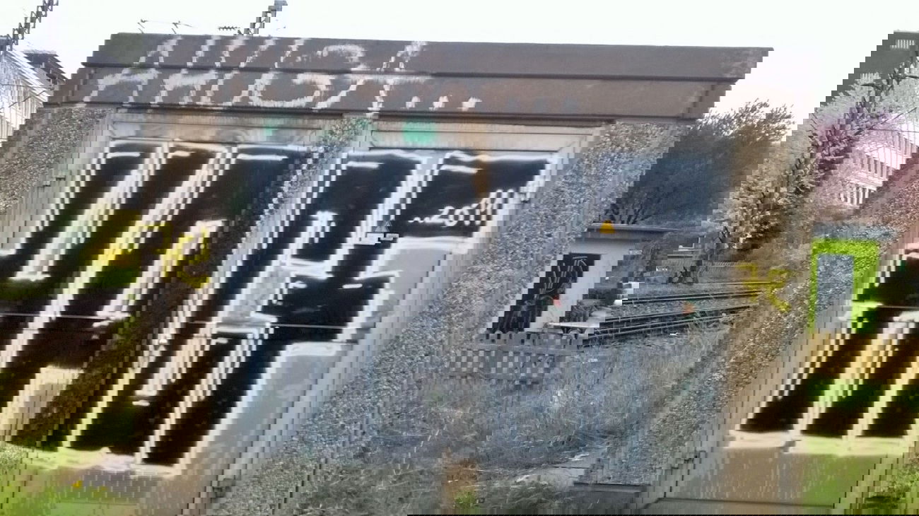 Graffiti Bombing - Photo by deinemudda