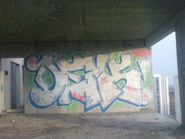 Graffiti Wall - Photo by demos_spk - dems