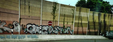 Graffiti Wall - Photo by der_pappa - olee, pastor (2014)