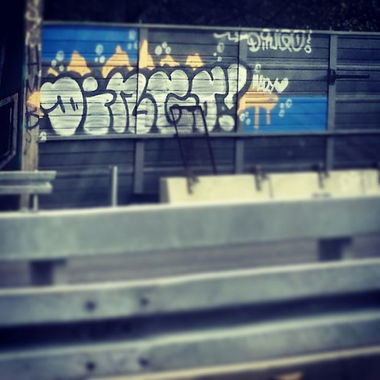 Graffiti Bombing - Photo by derdubstepdingo - Autobahn, highway, dingo (2014)