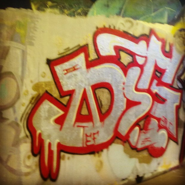 Graffiti Wall - Photo by derdubstepdingo - dig, ding, dingo (2013)