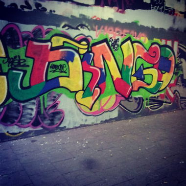 Graffiti Wall - Photo by derdubstepdingo - dingo, ding, hall (2014)