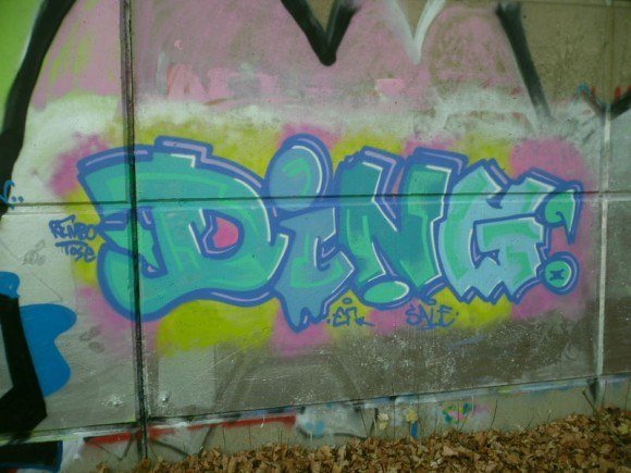 Graffiti Wall - Photo by derdubstepdingo - ding, sale, tose (2012)
