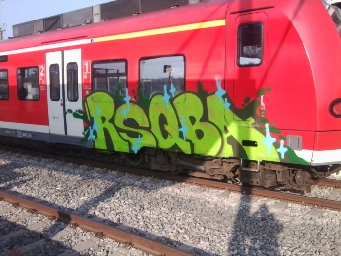 Graffiti Train - Photo by deringo