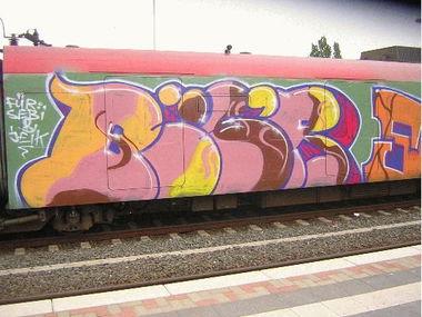 Graffiti Train - Photo by deringo