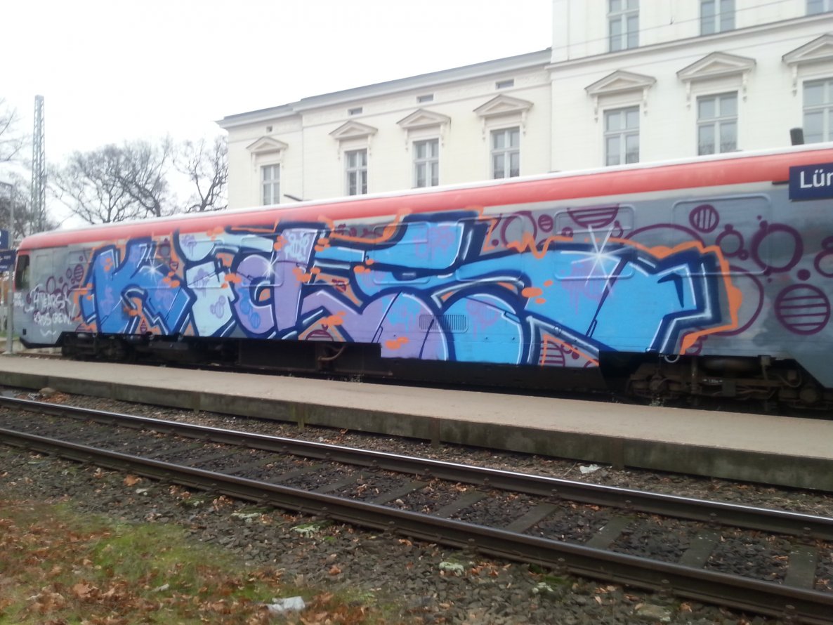 Graffiti Wall in Lüneburg - Photo by derschmock - Kids (2013)