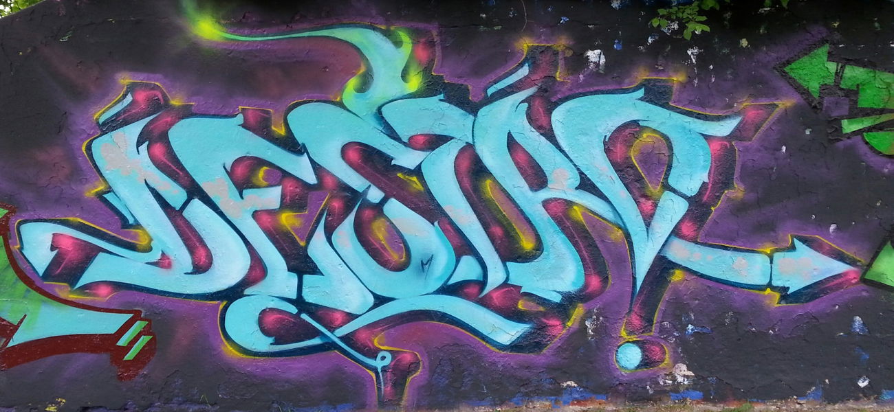 Graffiti Wall - Photo by destro