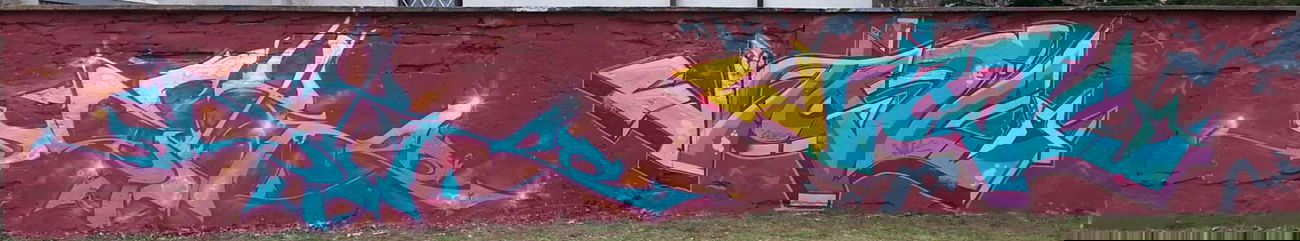 Graffiti Wall - Photo by destro