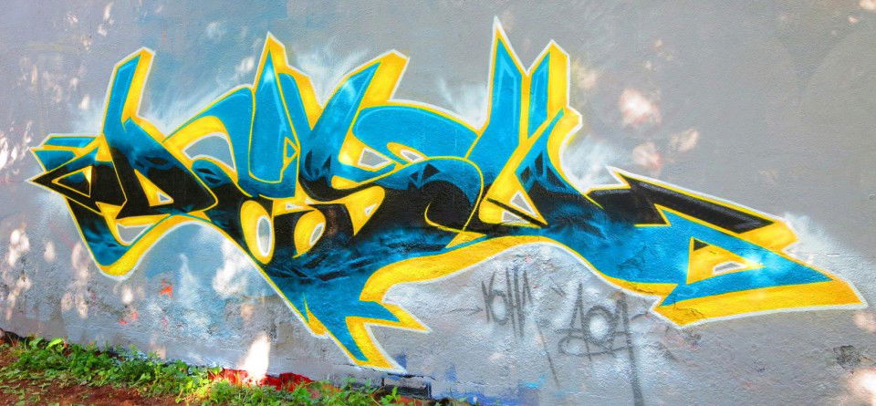 Graffiti Wall in France - Photo by desu - desu (2013)