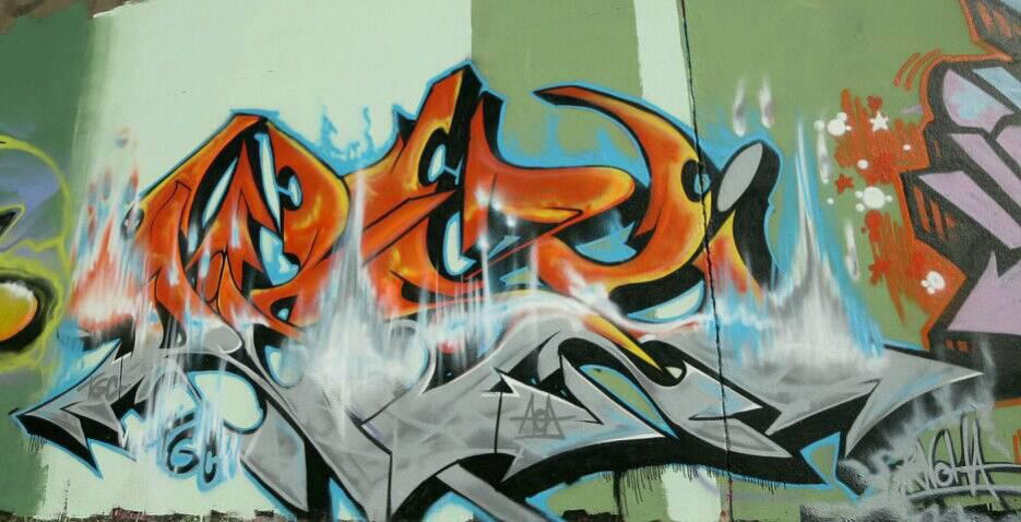 Graffiti Wall in Dijon - Photo by desu - desu (2013)