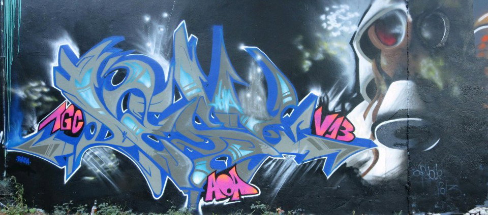 Graffiti Wall in Massu - Photo by desu - desu (2013)