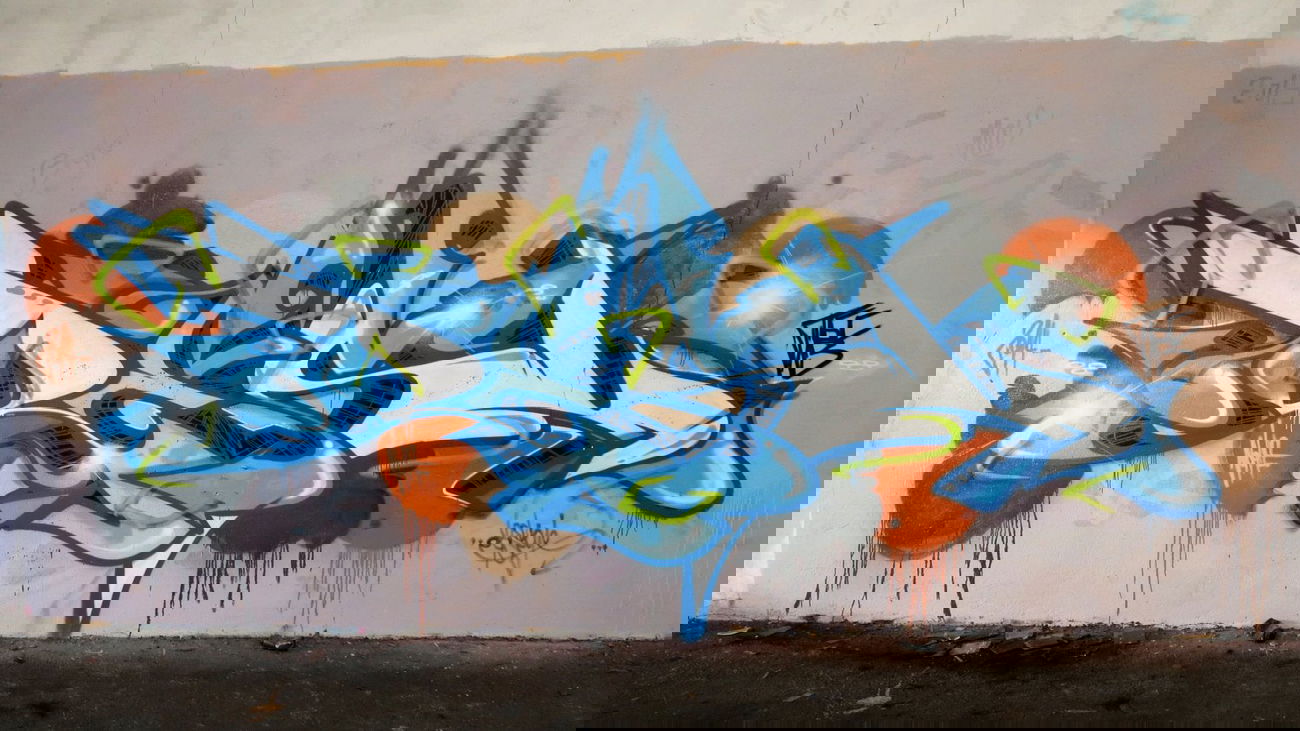 Graffiti Wall - Photo by desu - desu (2013)