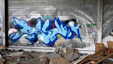 Graffiti Wall - Photo by desu - desu (2014)