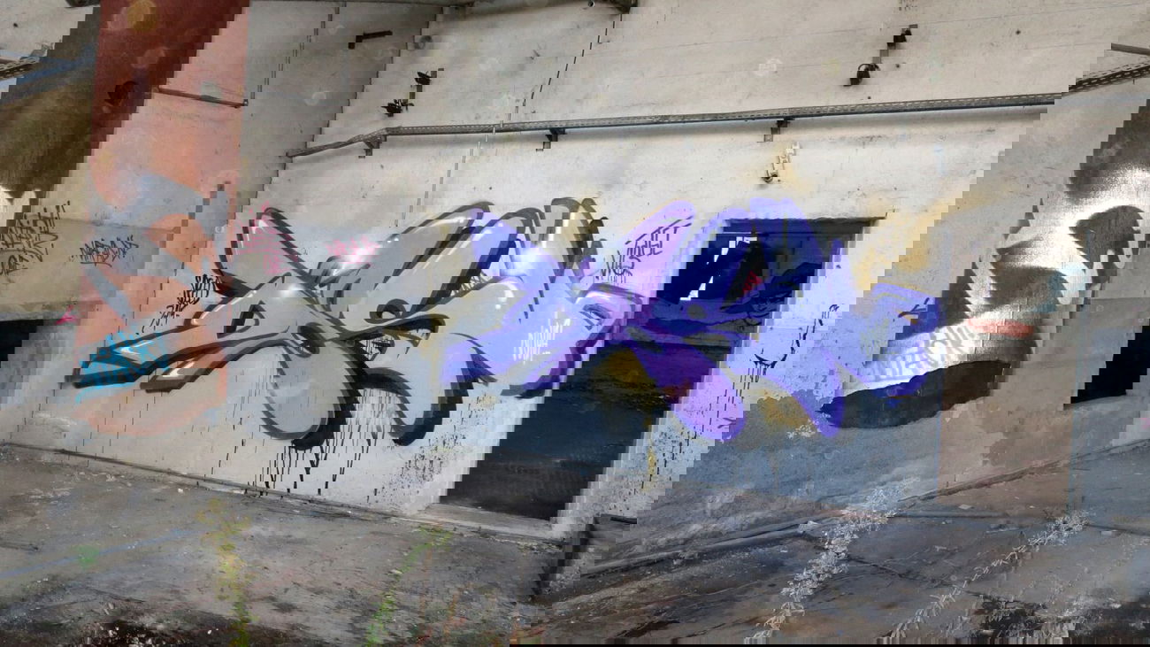 Graffiti Wall - Photo by desu - desu (2014)