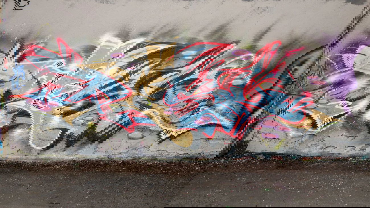 Graffiti Wall - Photo by desu - desu (2014)