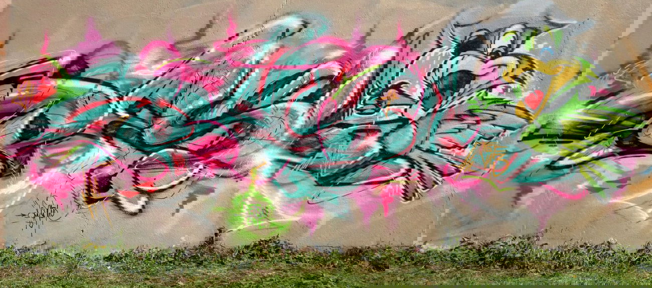 Graffiti Wall - Photo by desu - desu (2014)