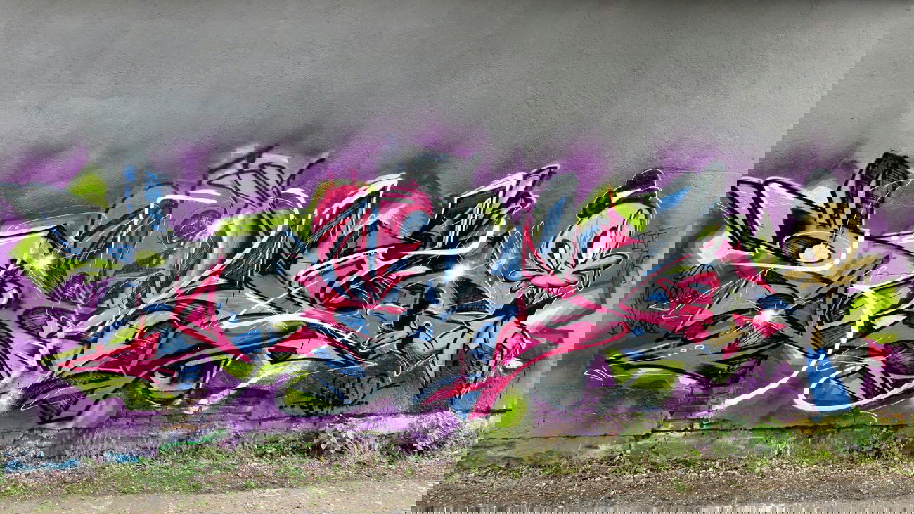 Graffiti Wall - Photo by desu - desu (2014)