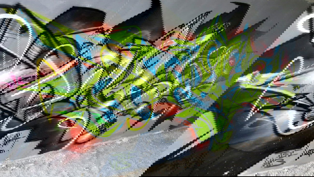 Graffiti Wall - Photo by desu - desu (2014)