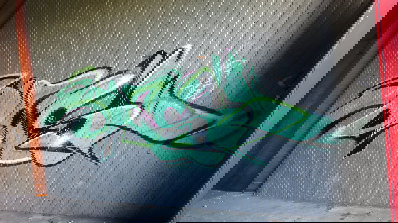 Graffiti Wall - Photo by desu - desu (2014)