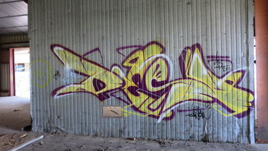 Graffiti Wall - Photo by desu - desu (2014)