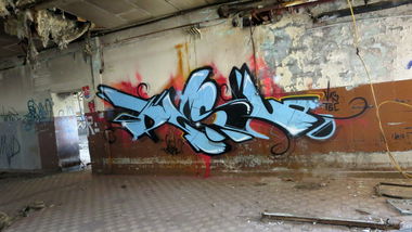 Graffiti Wall - Photo by desu - desu (2014)