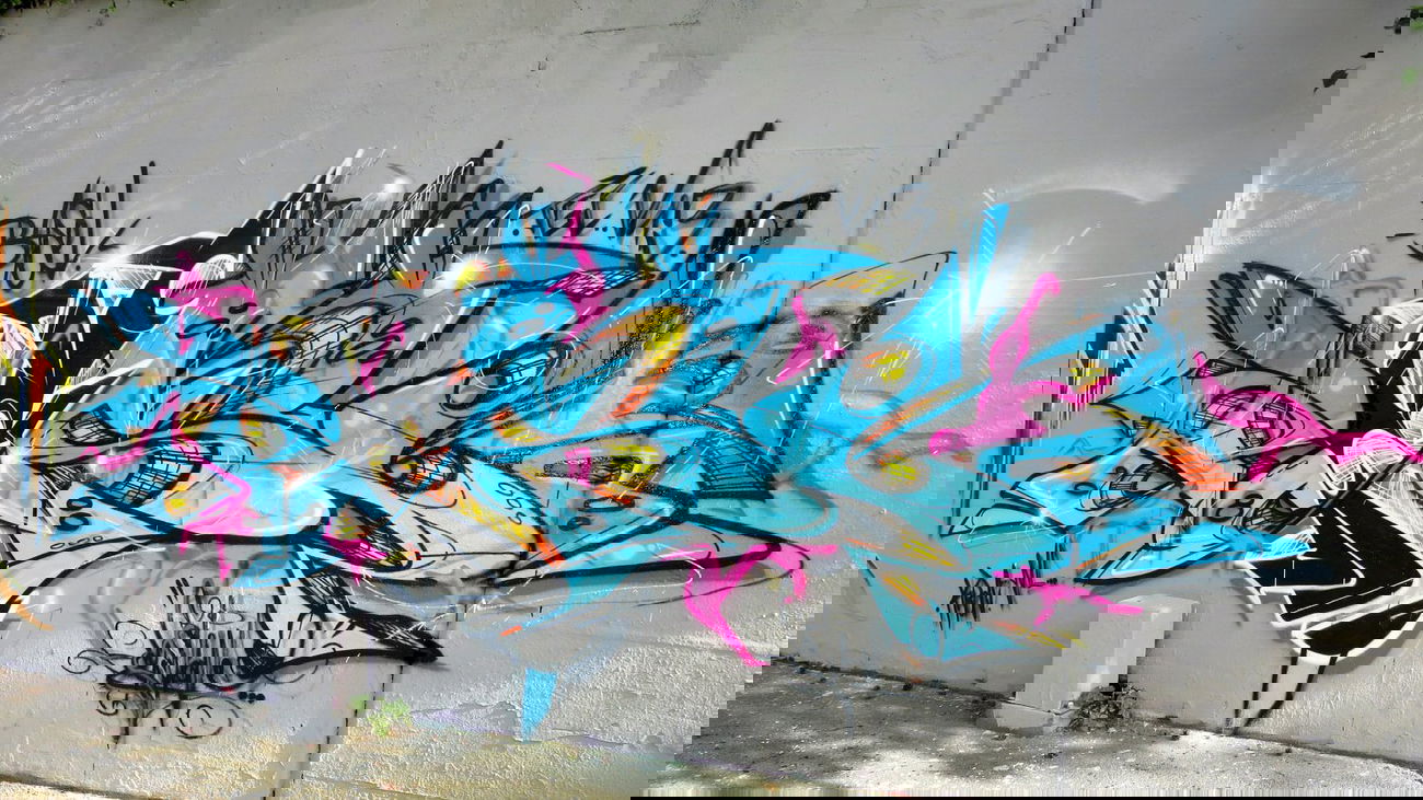 Graffiti Wall - Photo by desu - desu (2014)