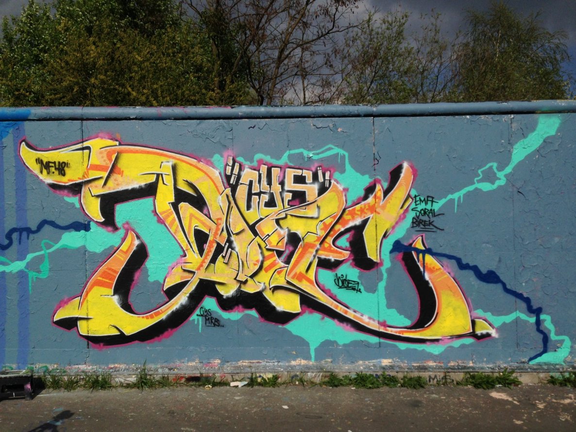 Graffiti Wall - Photo by dioe48 - dioe, dieo, dio (2014)