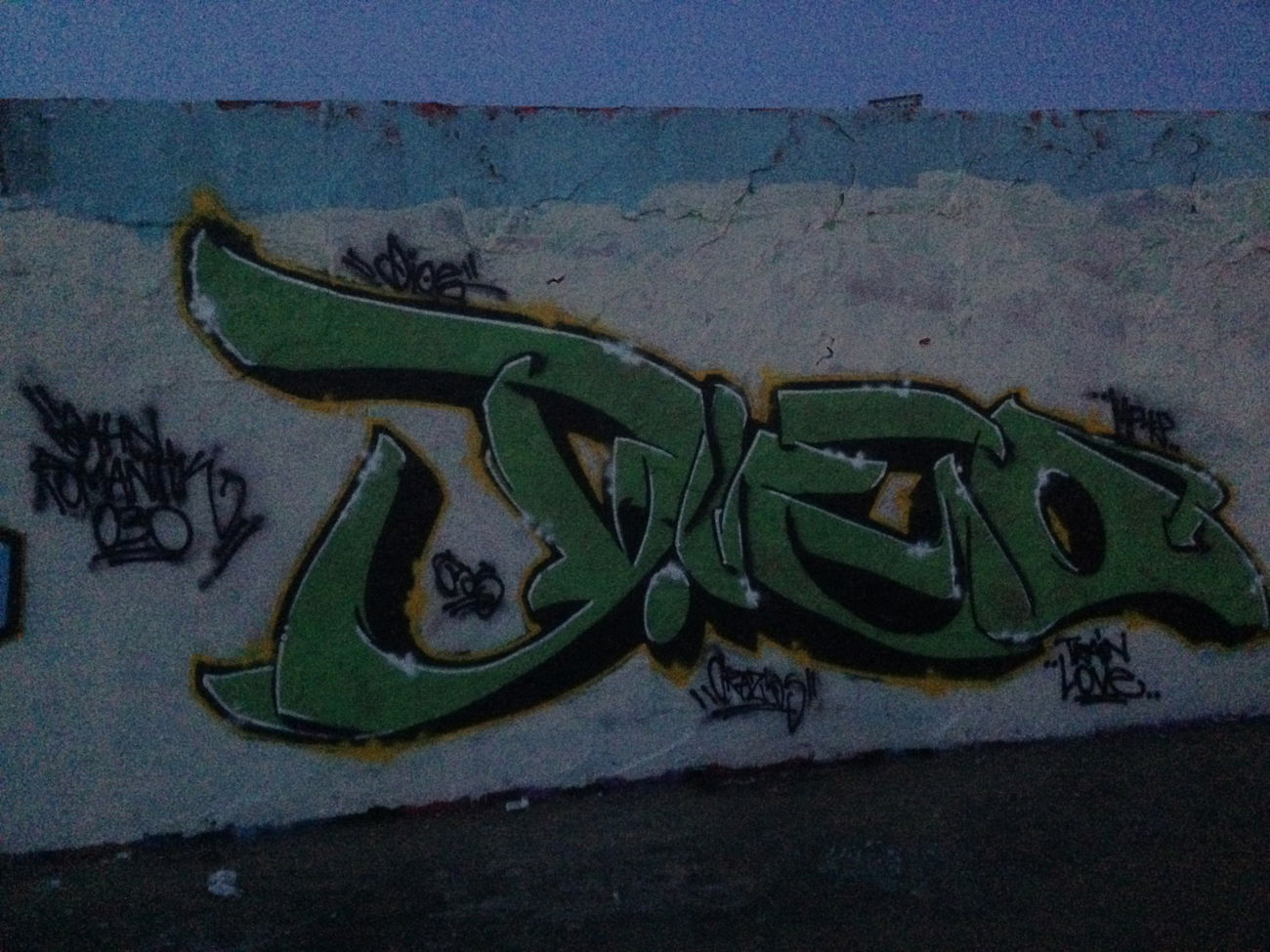 Graffiti Wall - Photo by dioe48 - Dioe