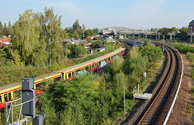Graffiti Train - Photo by dioe48