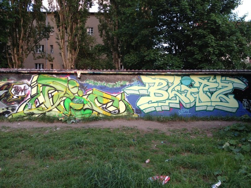 Graffiti Wall - Photo by dioe48 - dioe, dio, blitz (2014)