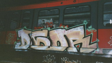 Graffiti Train - Photo by dioe48 - dsor, dzor, cys (2005)