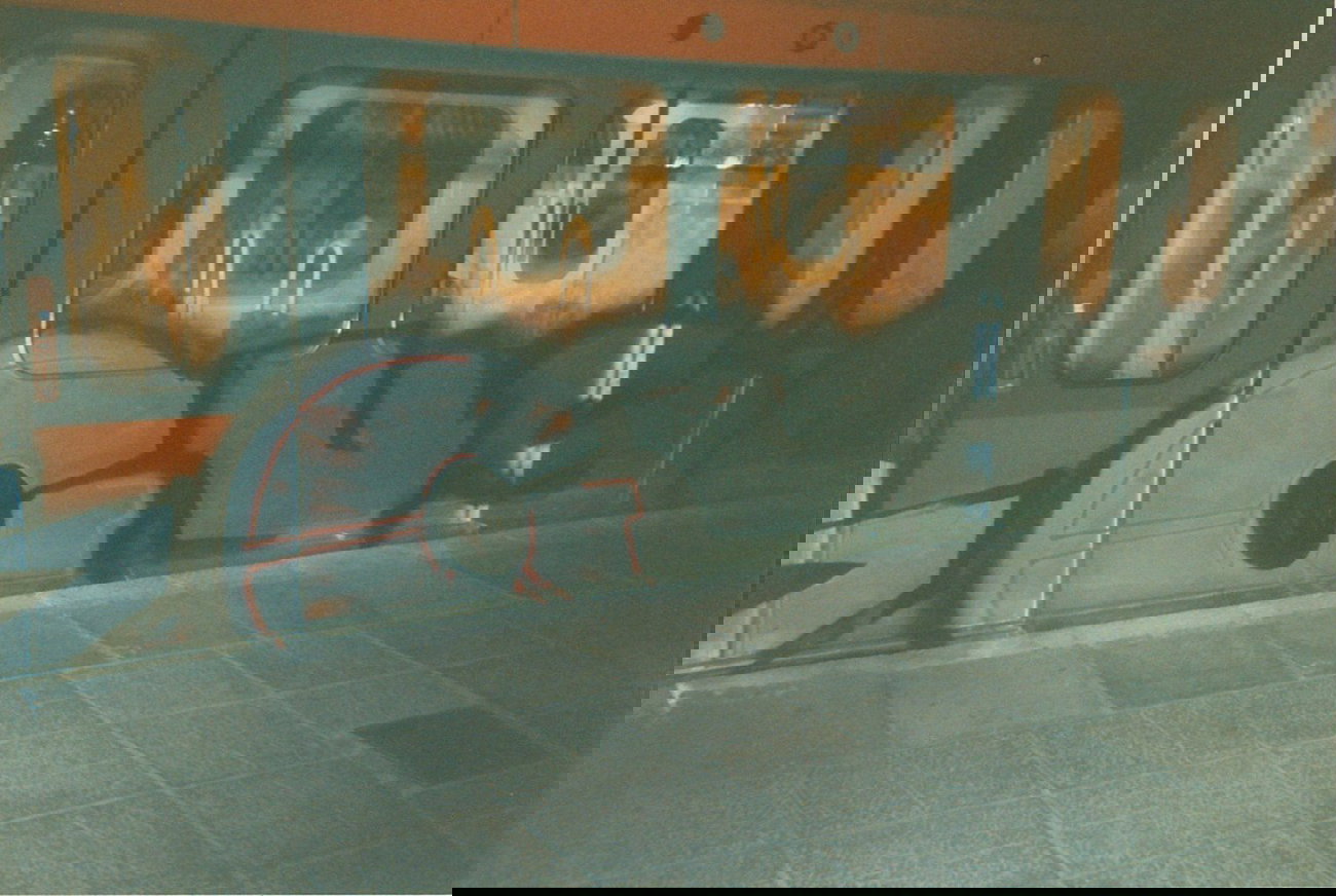 Graffiti Train - Photo by dioe48 - bks, cys, cmk