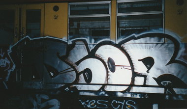 Graffiti Train - Photo by dioe48 - dsor, cys, kes (2004)