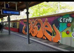 Graffiti Train - Photo by dioe48 - Dioe