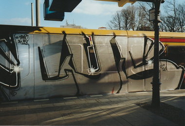 Graffiti Train - Photo by dioe48 (2005)