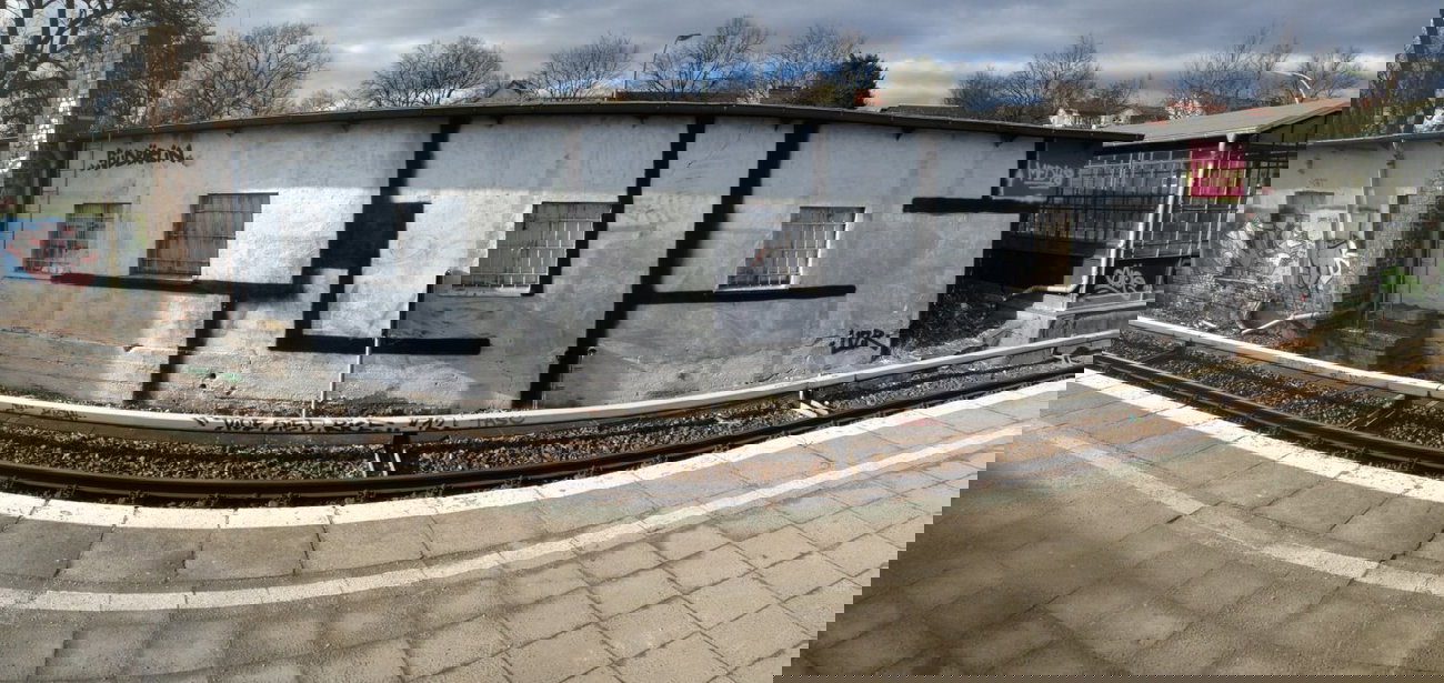 Graffiti Bombing - Photo by dioe48 - dioe, cys, uzr (2012)