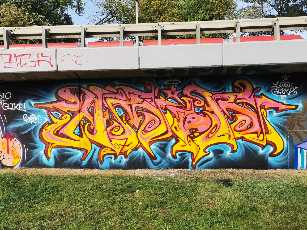 Graffiti Wall - Photo by dirtistajl