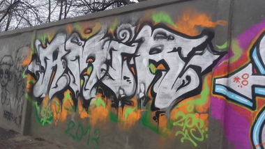 Graffiti Wall - Photo by dirtistajl - Wyścigi, legal, amir