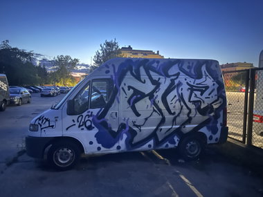 Graffiti Artwork in Warsaw - Photo by dirtistajl - van, france, chrome (2026)