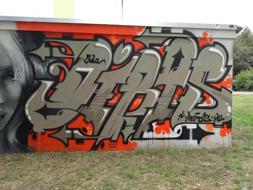 Graffiti Wall - Photo by dirts