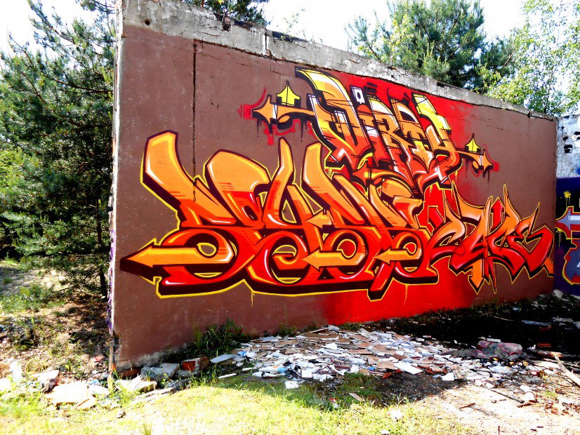 Graffiti Wall - Photo by dirts - NERDS (2013)