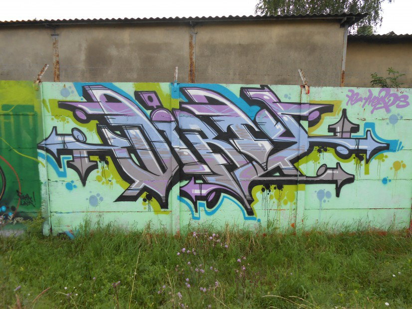 Graffiti Wall - Photo by dirts (2013)