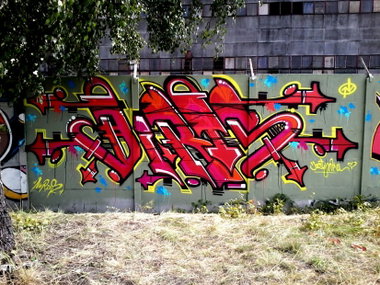 Graffiti Wall - Photo by dirts - Dirts (2013)