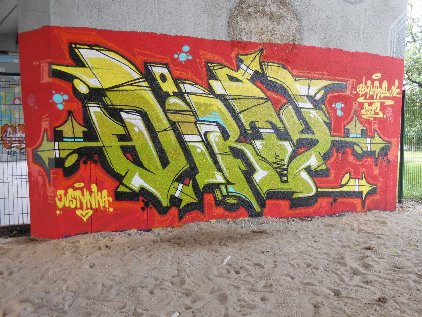 Graffiti Wall - Photo by dirts - Dirty (2013)